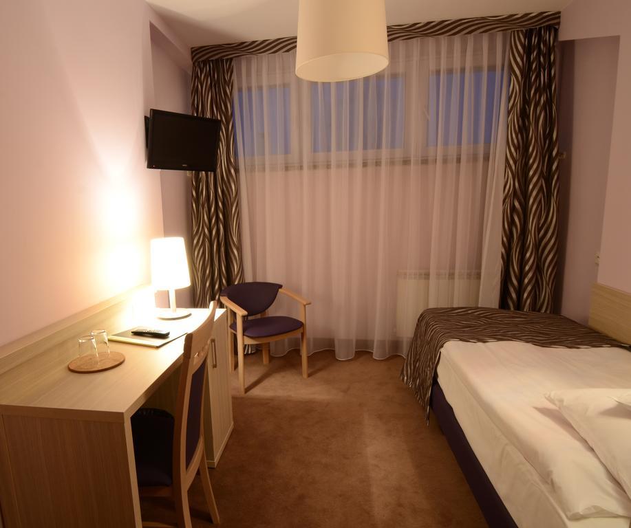 Hotel Pzmot Lublin Bilik gambar