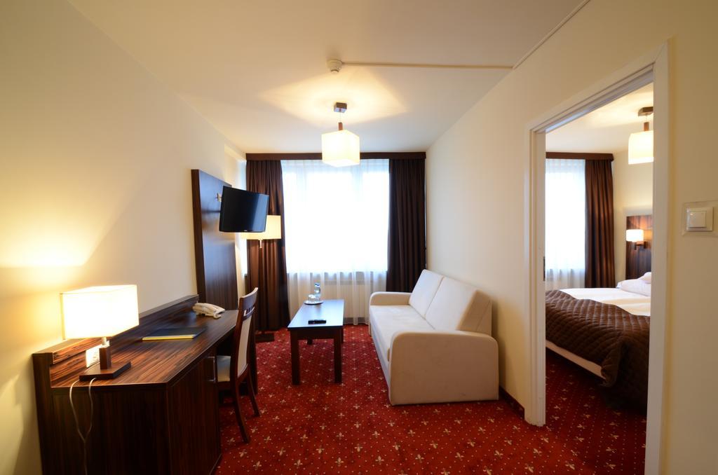 Hotel Pzmot Lublin Bilik gambar