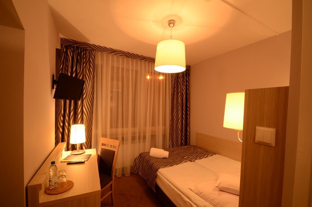 Hotel Pzmot Lublin Bilik gambar